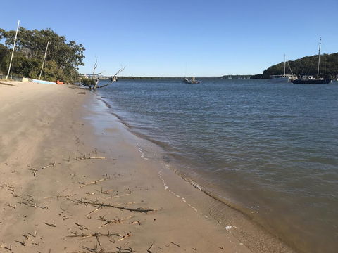 Pet Friendly Waterfront Holiday House On Peacefull Island With Bikes And Kayaks - Nambucca Heads Accommodation 0