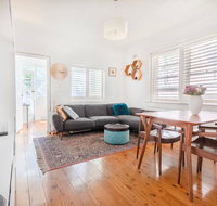 Picturesque Bellevue Hill 2BR Apt. Courtyard - Nambucca Heads Accommodation