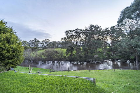 Platypus Waters B&B - Nambucca Heads Accommodation 3