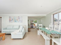 Purely Whitesands on the bay  Fingal Bay