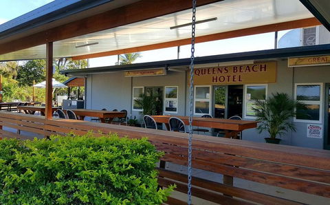 Queens Beach Hotel - Nambucca Heads Accommodation 0