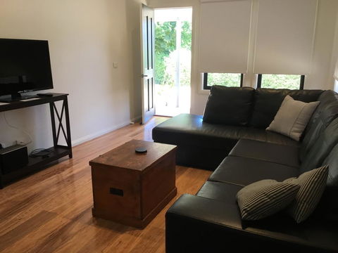Rail Trail Cottage - Nambucca Heads Accommodation 1