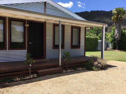 Rail Trail Cottage - Nambucca Heads Accommodation 0