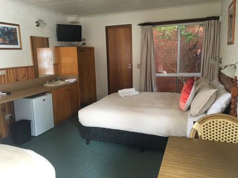 Railway Motel Myrtleford - Nambucca Heads Accommodation 1
