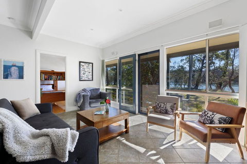 Rakali Cottage Lake Conjola - Nambucca Heads Accommodation 0
