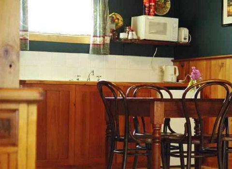 Red Brier Cottage Accommodation - Nambucca Heads Accommodation 2