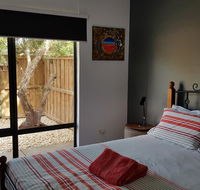 Red Ochre - Large 1BR with Private Courtyard - Nambucca Heads Accommodation