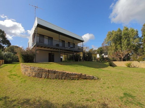 Relax Where The River Meets The Ocean - Nambucca Heads Accommodation 0