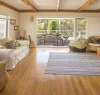 Rennies Retreat-Bushland  Ocean Views - Nambucca Heads Accommodation