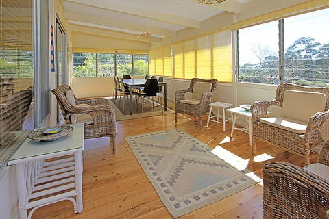 REST ASHORE At MOLLYMOOK - Nambucca Heads Accommodation 1