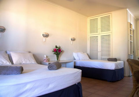 Roebuck Bay Hotel - Nambucca Heads Accommodation 1