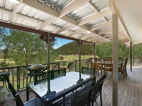Rosa Estate In Broke - Two 3br House In Walking Distance To Cellar Doors - Nambucca Heads Accommodation 0