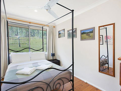 Rosamund House In Broke, 4br House In Walking Distance To Cellar Doors - Nambucca Heads Accommodation 1
