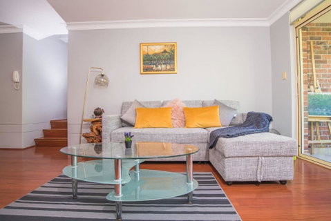 Rustic Hardwood 2 Bedroom Apartment In Randwick - Nambucca Heads Accommodation 2