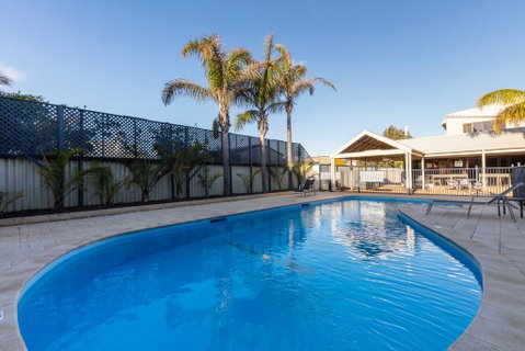 Sails Geraldton Accommodation - Nambucca Heads Accommodation 0