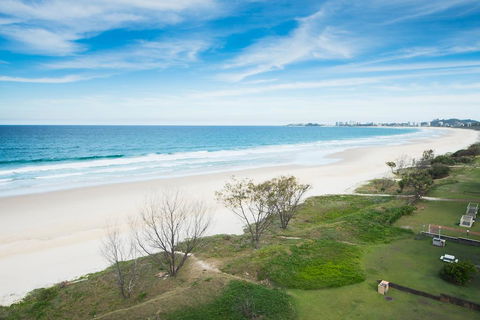 San Simeon Beachfront Apartments Tugun - Nambucca Heads Accommodation 0