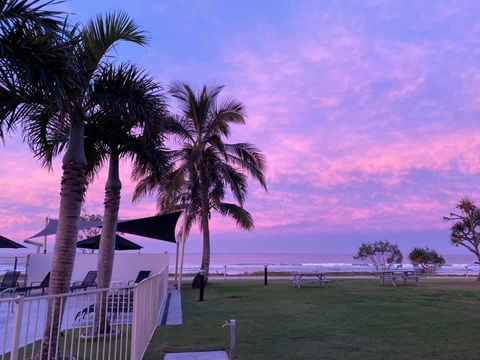 San Simeon Beachfront Apartments Tugun - Nambucca Heads Accommodation 2