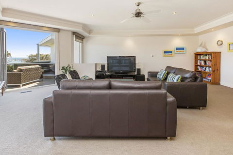 SEA GRANGE - MORNINGTON - Nambucca Heads Accommodation 2