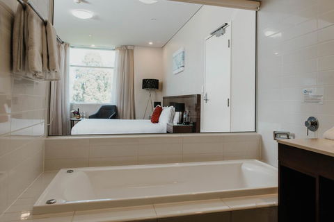 Sfera's Park Suites & Convention Centre - Nambucca Heads Accommodation 1
