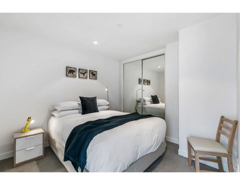 Shop Til You Drop At Sleek Unit In Hip Area - Nambucca Heads Accommodation 1