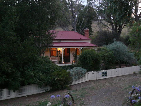 Sinnamons Cottage - Nambucca Heads Accommodation 0
