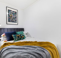 Sleek modern apartment close to everything - Nambucca Heads Accommodation