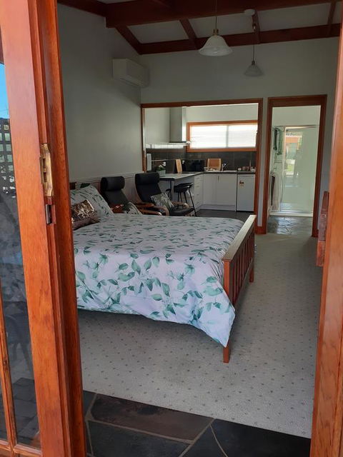 Sleepy Hollow Hideout (Hidout 2) - Nambucca Heads Accommodation 3