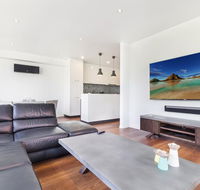 Smart apartment in elegant suburb close to city - Nambucca Heads Accommodation
