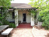 Soloman Street Cottage