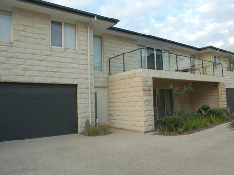Sorrento City Style - Nambucca Heads Accommodation 2