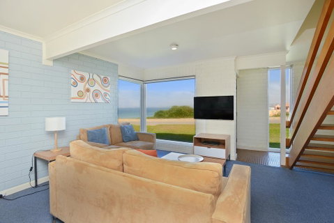 South Seas Beachfront Apartments - Nambucca Heads Accommodation 3