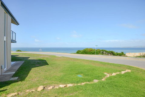 South Seas Beachfront Apartments - Nambucca Heads Accommodation 1