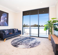 SP246-Brandnew modern Apt in Penrith with parking - Nambucca Heads Accommodation
