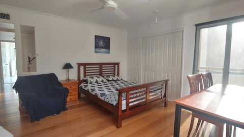 Spacious 2 Bedroom Unit, Private Bath, Kitchen, RV Parking On 5 Acres, 10 Min To Fraser Island Barge - Nambucca Heads Accommodation 1
