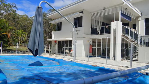 Spacious 2 Bedroom Unit, Private Bath, Kitchen, RV Parking On 5 Acres, 10 Min To Fraser Island Barge - Nambucca Heads Accommodation 0