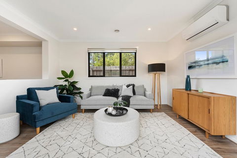 Spacious 4-Bed House With Parking And Backyard - Nambucca Heads Accommodation 2