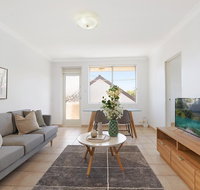 Spacious apartment in trendy Sydney neighbourhood - Nambucca Heads Accommodation