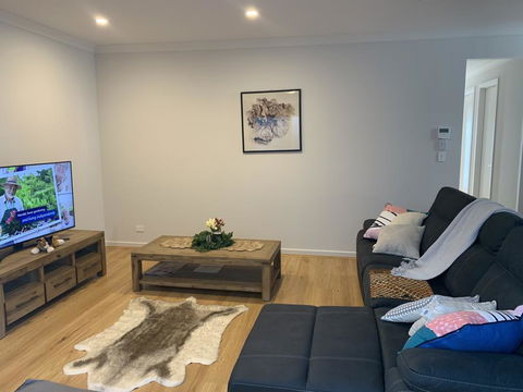 Spacious Rooms Home-Stay With Free Wifi - Nambucca Heads Accommodation 0