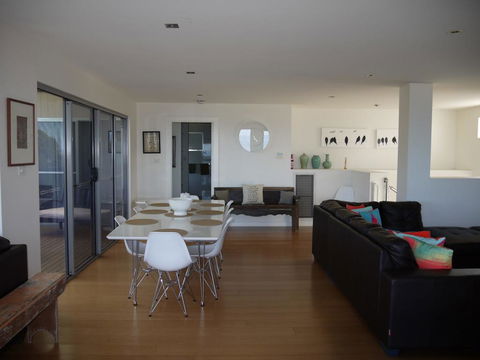 Spectacular Holiday Living - Nambucca Heads Accommodation 1
