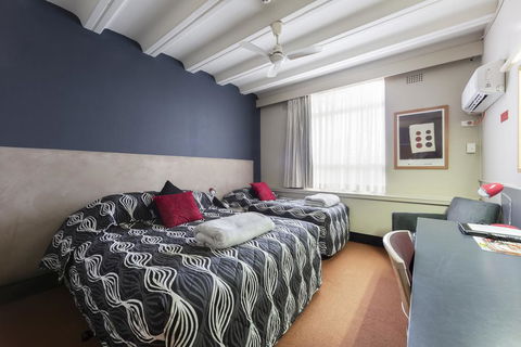 Statesman Hotel - Nambucca Heads Accommodation 1