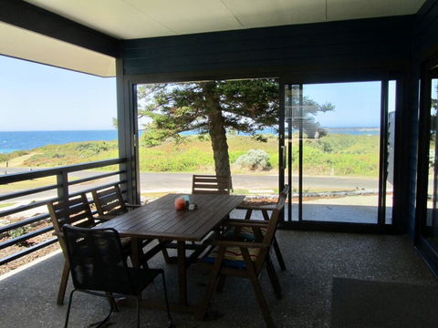 Storm Bay Cottage - Nambucca Heads Accommodation 2
