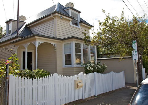 Strahan House - Nambucca Heads Accommodation 1