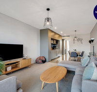 STYLISH CAMPERDOWN APARTMENT and PARKING INC - Nambucca Heads Accommodation