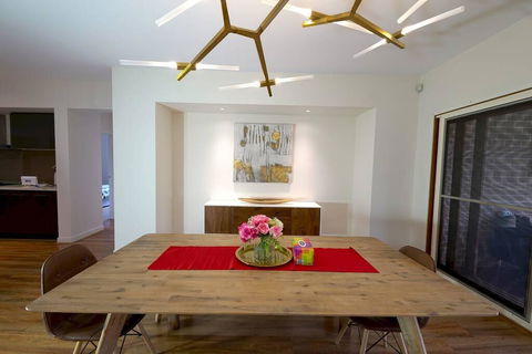 Stylish Luxe House For Big Group Near Shopping Center - Nambucca Heads Accommodation 2