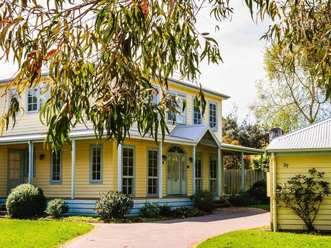 Summer Days - Nambucca Heads Accommodation 0
