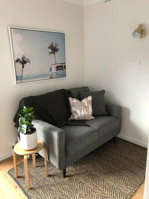 Sun-Drenched 1 Bed Studio Apt Newtown Parking - Nambucca Heads Accommodation 3