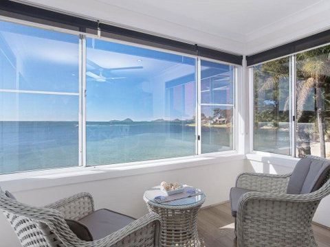 Sunrise Waters', 2/63 Soldiers Point Road - Stunning Waterfront Property - Nambucca Heads Accommodation 3