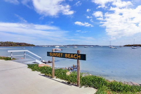 Sunset Court, Unit 1/3 Resthaven Avenue - Nambucca Heads Accommodation 0
