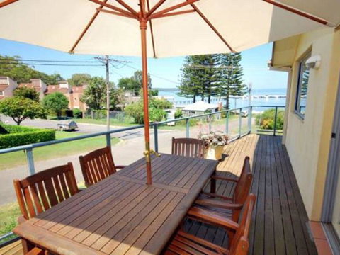 Sunset Place' 1/29 Sunset Boulevard- Gorgeous Townhouse So Close To The Water - Nambucca Heads Accommodation 0