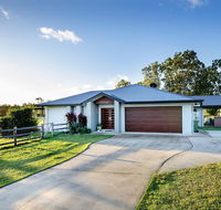 Sunset Retreat Airlie Beach Rural Getaway - Nambucca Heads Accommodation